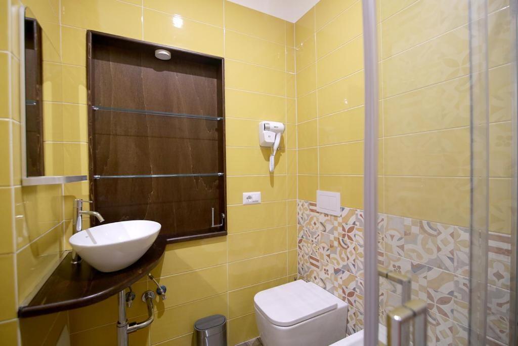 מלון נאפולי Antica Residenza Fusco מראה חיצוני תמונה